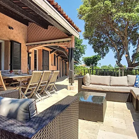 Les Roches Hacienda Provencale *
