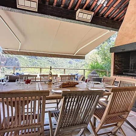 Les Roches Hacienda Provencale *