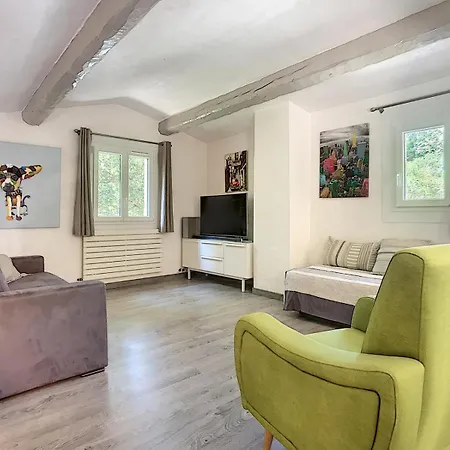 Les Roches Hacienda Provencale Villa
